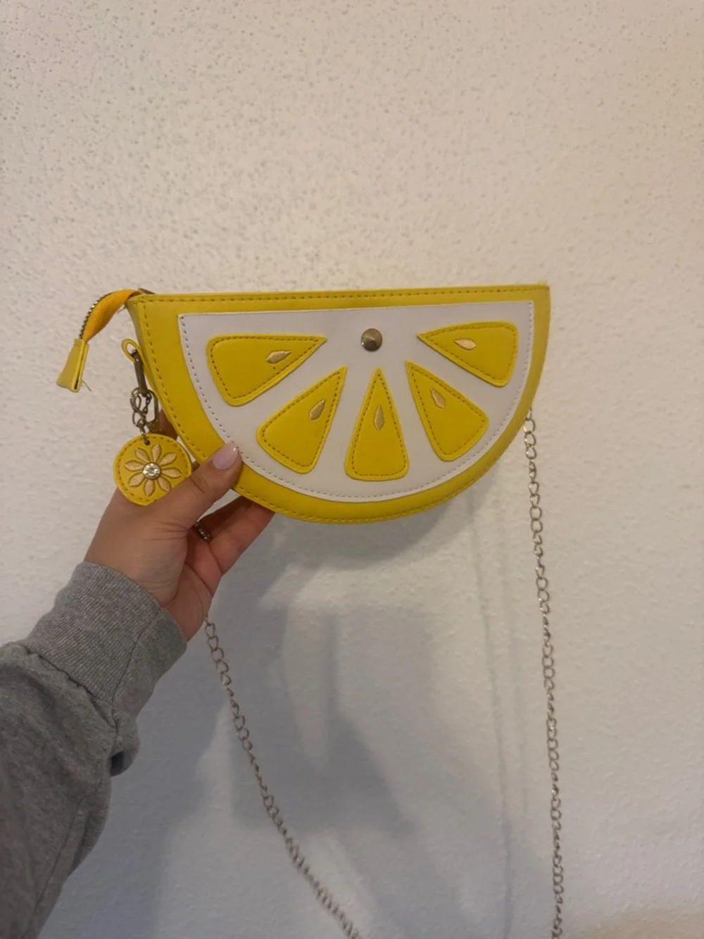 Fruit Shape Crossbody Bag Set - Pineapple, Watermelon, Strawberry, Lemon - Picture 2 of 7